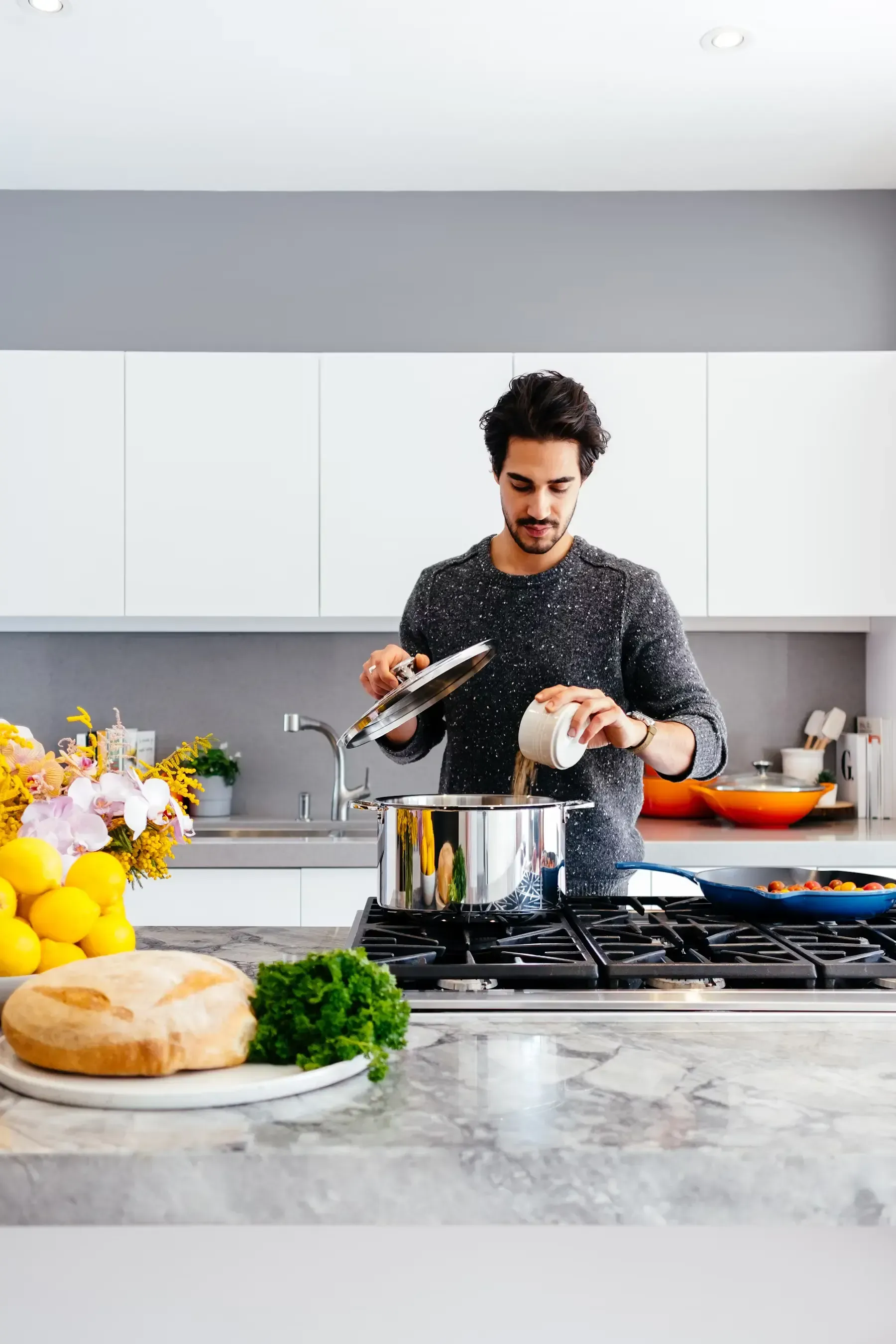 Tom aan het koken